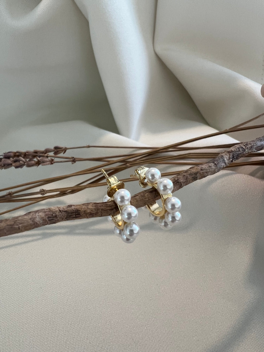 Small Pearls Earrings