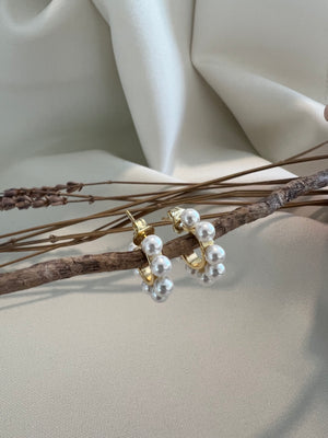 Small Pearls Earrings