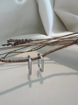 White Square Baquette Hugguies