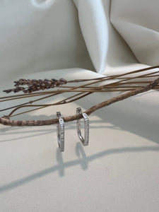 White Square Baquette Hugguies